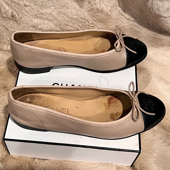 Chanel Vintage Two Toned Ballerina Flats - Picture 3 of 12